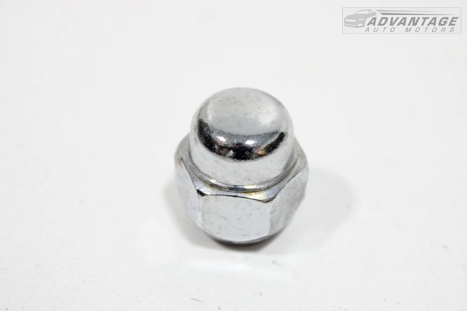 Nissan Versa SR 2020-2023 Juego de 16 tuercas de tuerca de llanta delantera o trasera OEM Foto 2 de 4