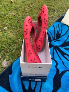 flats with flower on top