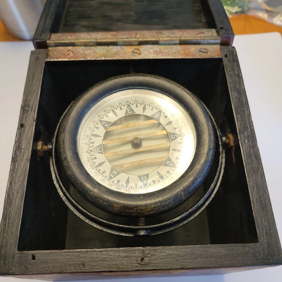 Brújula de aceite flotante vintage náutica E. S. Ritchie en giroscopio giroscopio caja de madera Foto 2 de 4