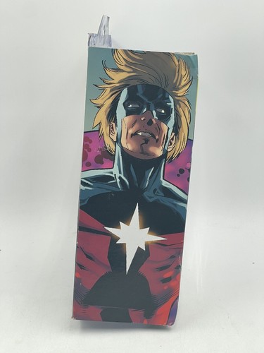 Marvel Select's Captain Marvel Action Figure by Diamond Select (New & Sealed) - Picture 4 of 6