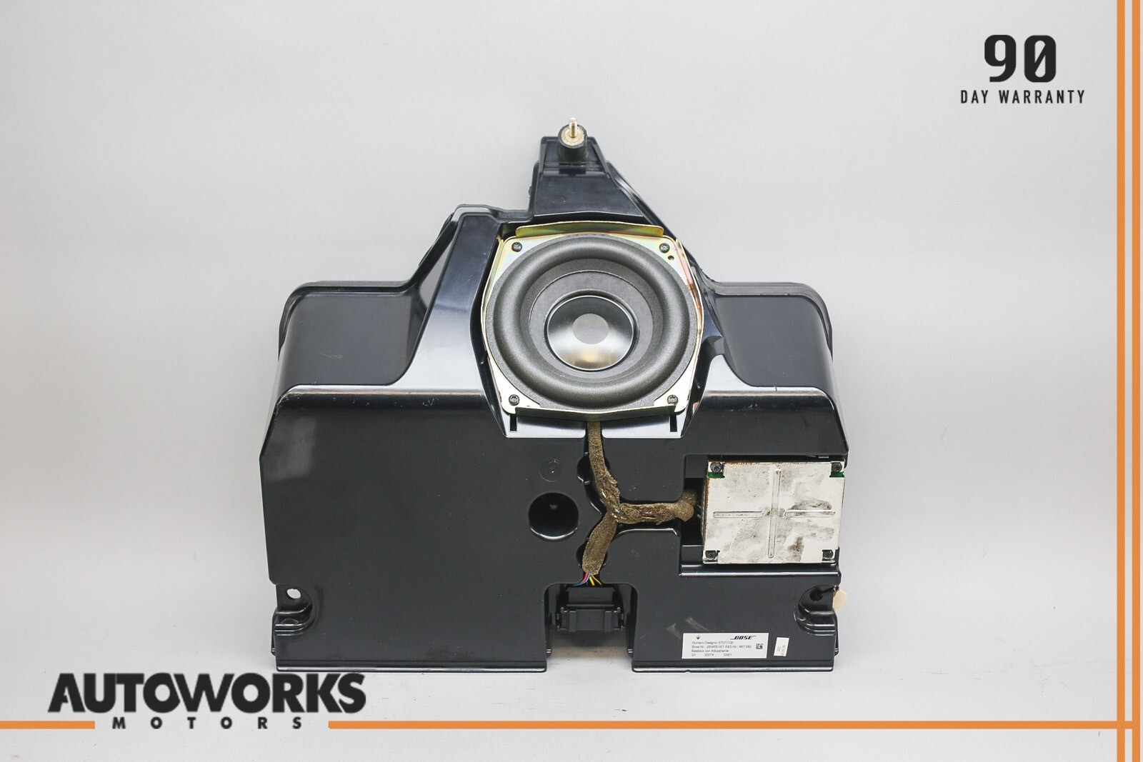 03-13 Maserati Quattroporte M139 Front Bose Subwoofer Sound Speaker 67071100 OEM