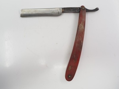 Vintage Ludo Red Imp 133 Straight Razor Solingen Germany Red Scales