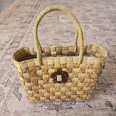 Vintage Natural Fiber Straw Bamboo Cane Handles Purse With Turtle Accent Summer