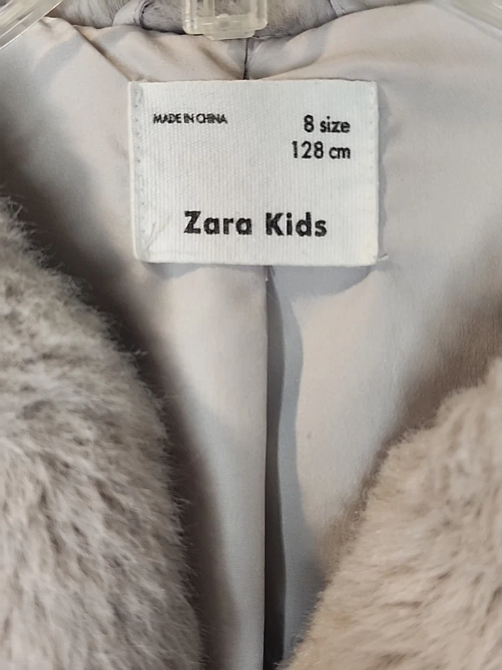 Zara Girls Faux Fur Coat Size 8 Grey Zip Up Lined  - Image 2 of 4