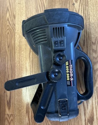 CYCLOPS  Colossus 10 Million Candlepower Rechargeable Spotlight (No Charger)