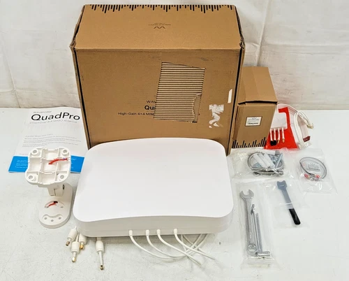 Waveform QuadPro High Gain 4x4 MIMO Panel Outdoor Antenna ANT-4-660-PA-SM