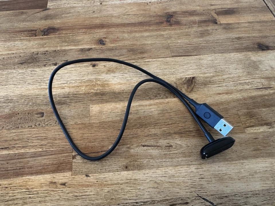 Fitbit Luxe Aktivitäts-Tracker, Schwarz - Fitness Tracker OVP - Bild 2 von 4