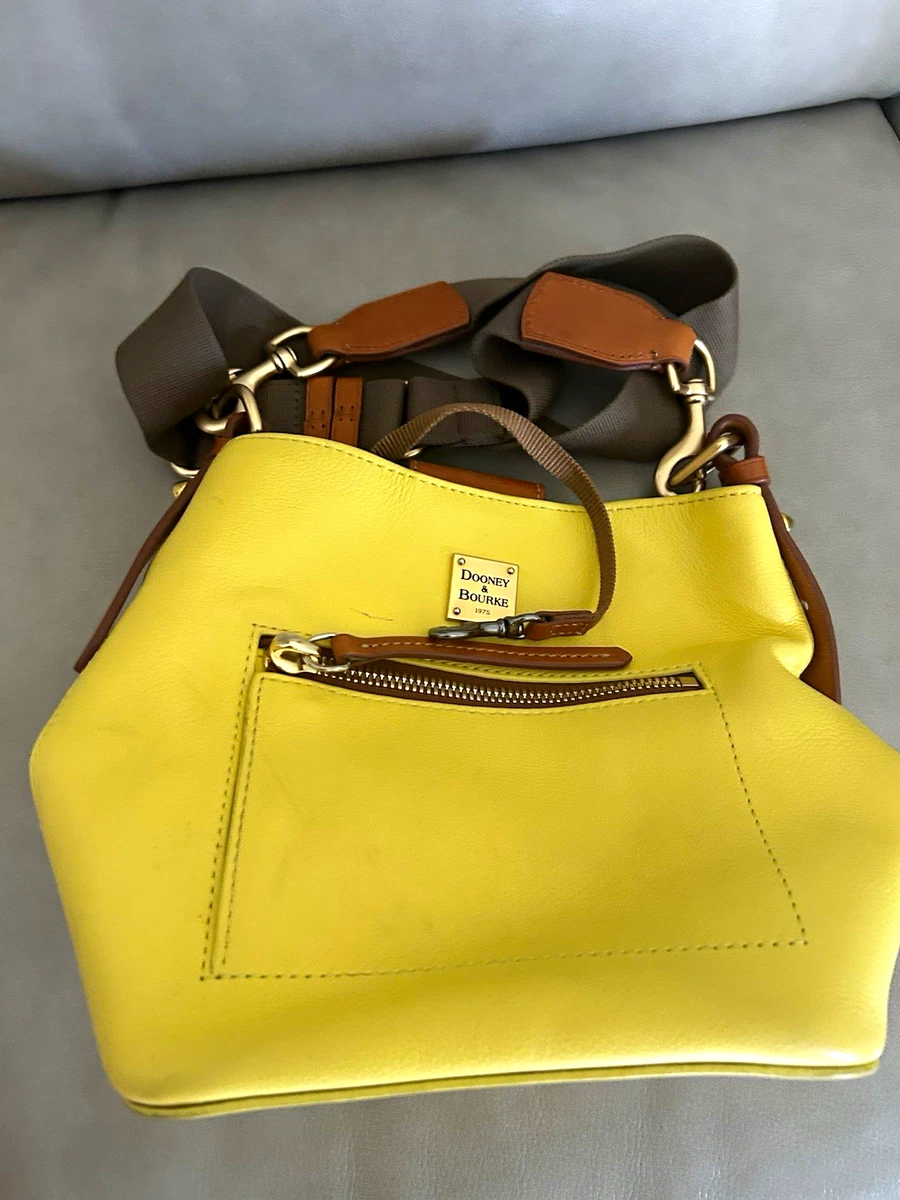 ⭐️未使用⭐️Dooney&Bourke レザーケース/イエロー/ヴィンテージ