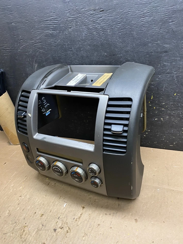 2005-2008 Nissan Pathfinder Radio A/C Heat Temperature Climate Control T5921 DG - Image 3 of 4