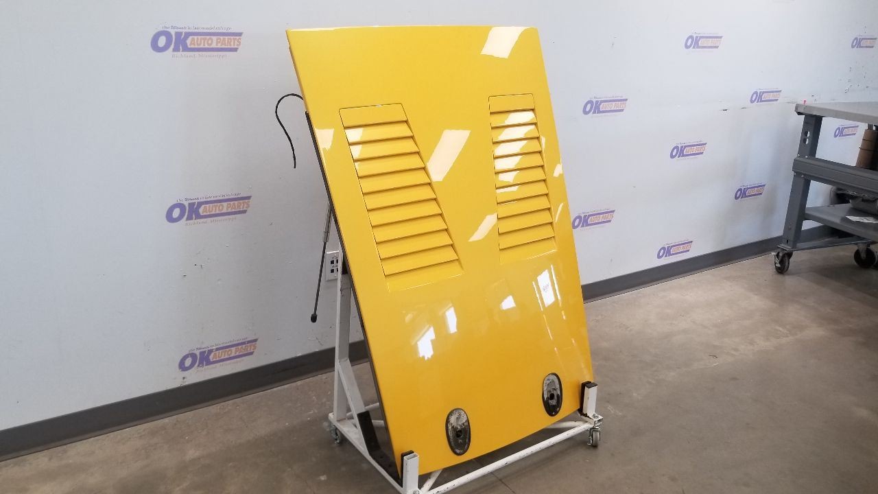 2004 LAMBORGHINI GALLARDO REAR TRUNK DECKLID ASSEMBLY YELLOW