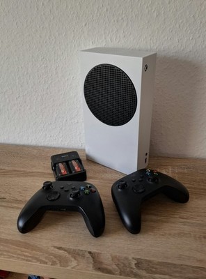 Microsoft Xbox Series S 512GB Weiß Konsole + 2 Xbox Wireless Controller