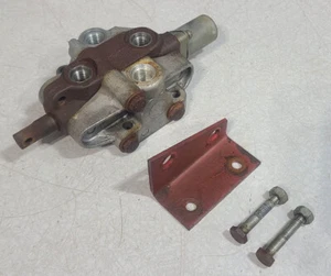 Wheel Horse B-100 Automatic Hydraulic Valve - Picture 1 of 2