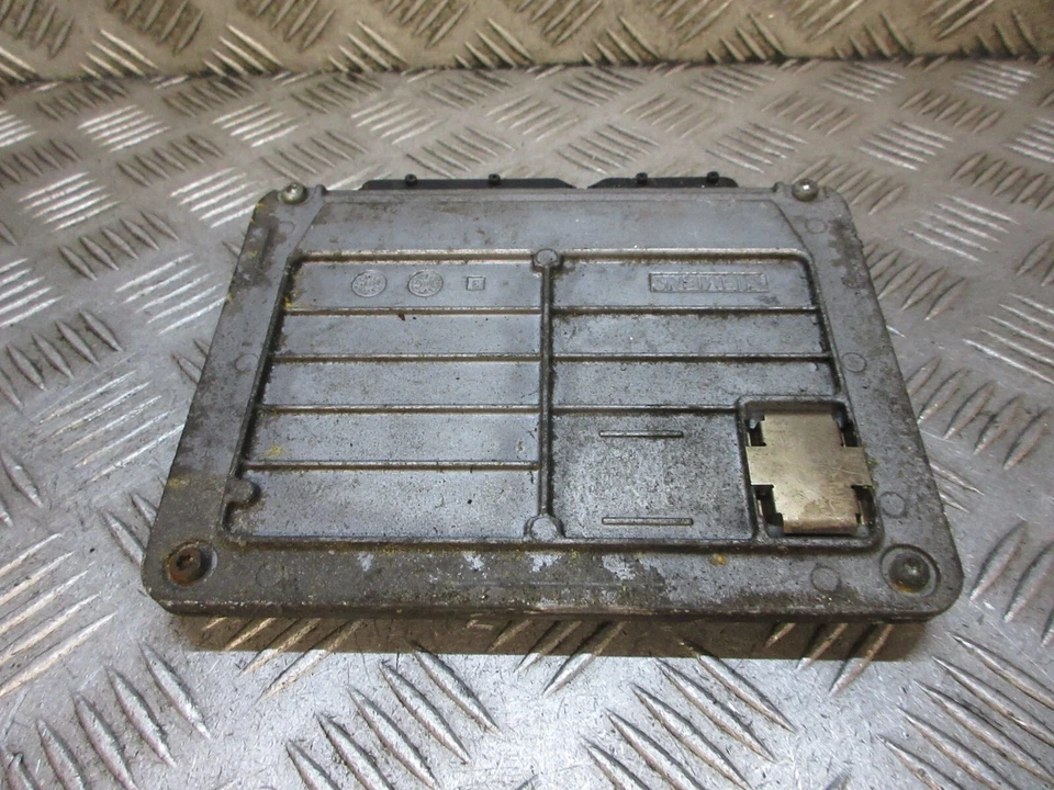 SKODA FABIA 2001 1.4 Classic 5DR ENGINE ECU 047906033C 5WP44203 09 - Image 2 of 3