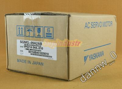 .1Pcs New in box Yaskawa SGMG-09A2AB AC Servo Motor with encoder UTOPH-81AWF