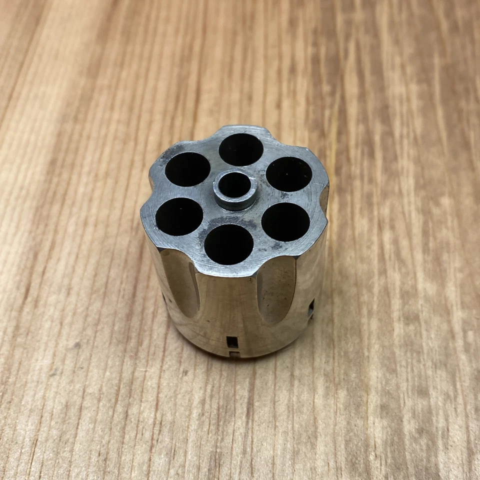 Revólver Forehand & Wadsworth modelo 32, pieza de RF .32 - cilindro - N29 Foto 2 de 4