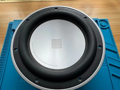 Dali Subwoofer Lautsprecher E-9 F - Bild 1 von 4