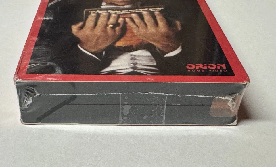 Love at First Bite VHS, 1979 Comedy Horror New/Sealed - Image 2 of 4