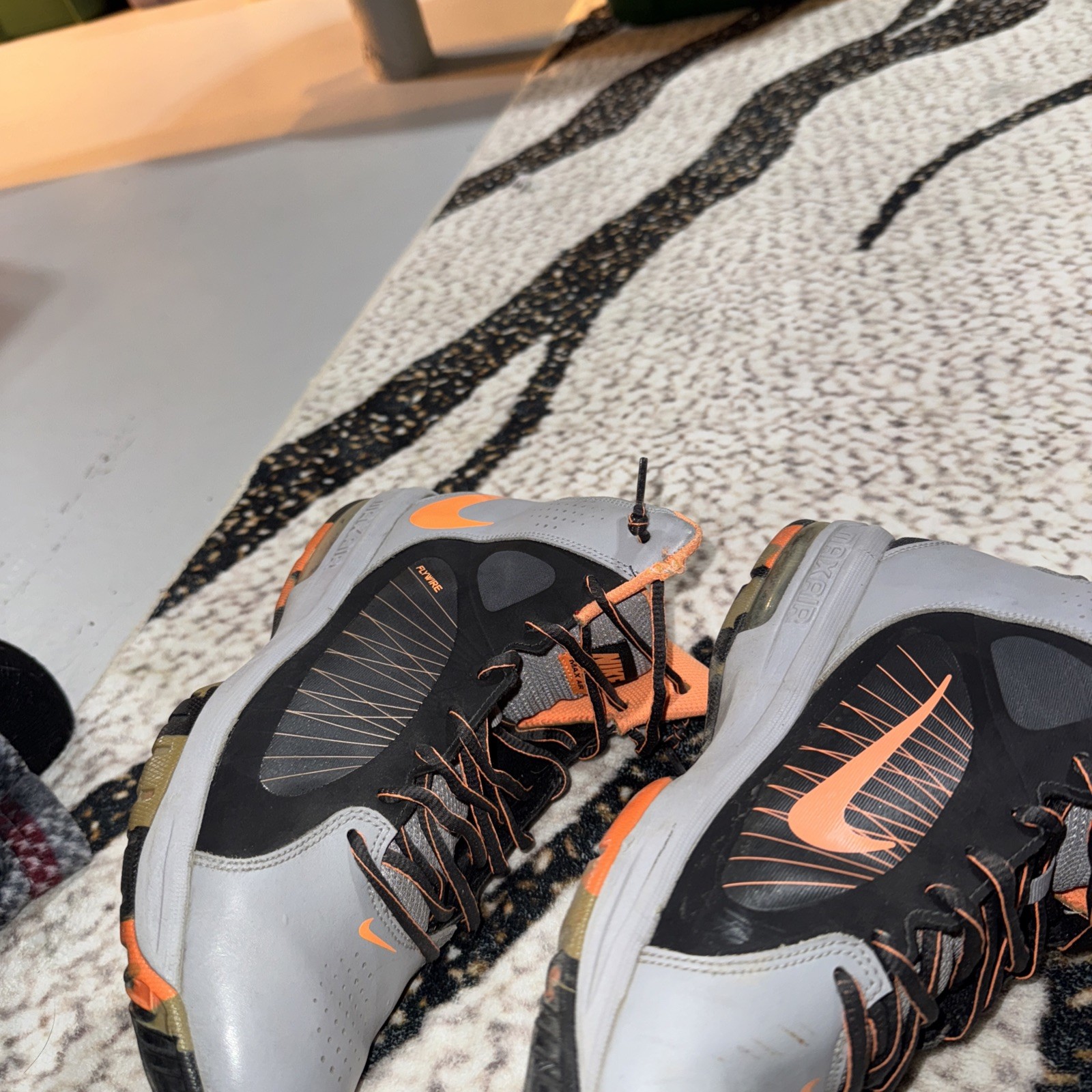 ￼ 2013 Nikes - image 6