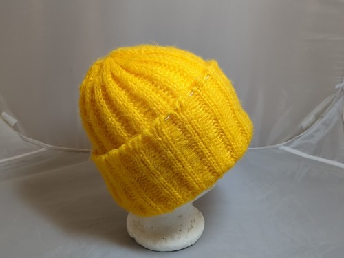 Vintage Bright Yellow Ribbed Knit Made in Japan Beanie Winter Cap Toque Hat NEW - Picture 2 of 7