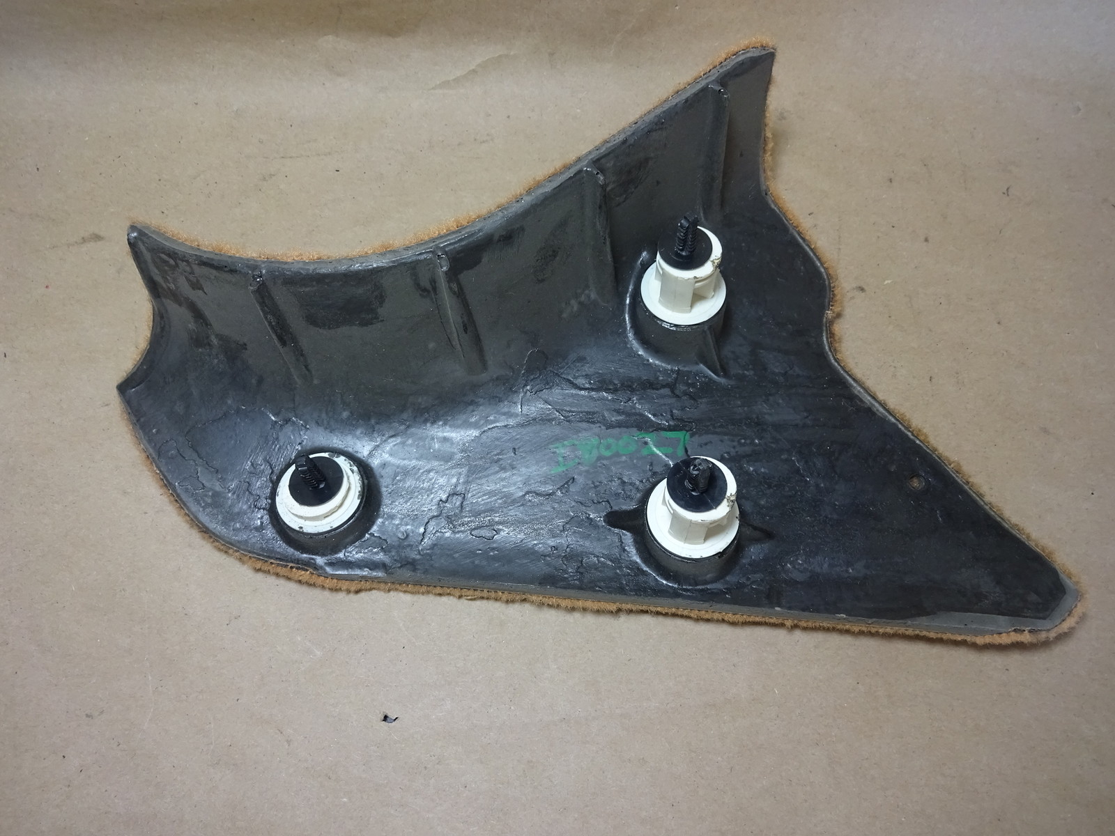 Maserati Quattroporte  - Right RH Kick Panel Moulding Trim Carpet # 9813021