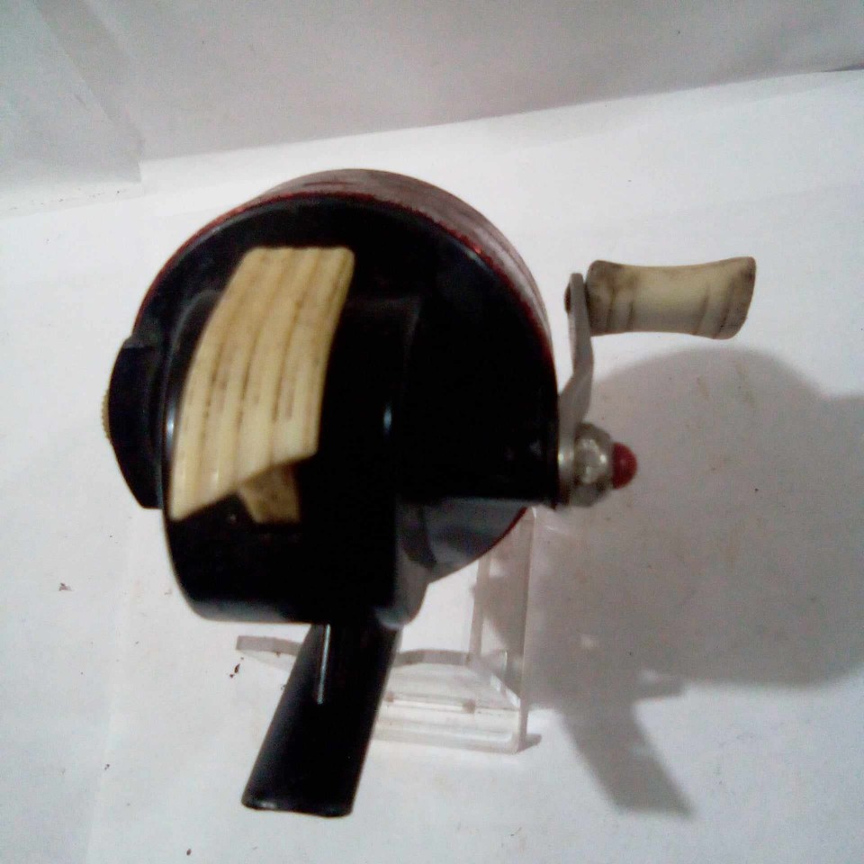 Vintage Johnson Red Laker 140 fishing reel eBay