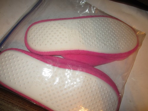 American Girl HEARTS SLIPPERS for GIRLS - Size L ( Size 5.5 - 7 ) NEW - Picture 2 of 2