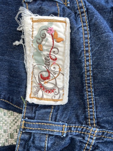 Vintage Oilily Women’s Embroidered Blue Denim Jeans Size 2 (34 EUC) - Picture 5 of 8