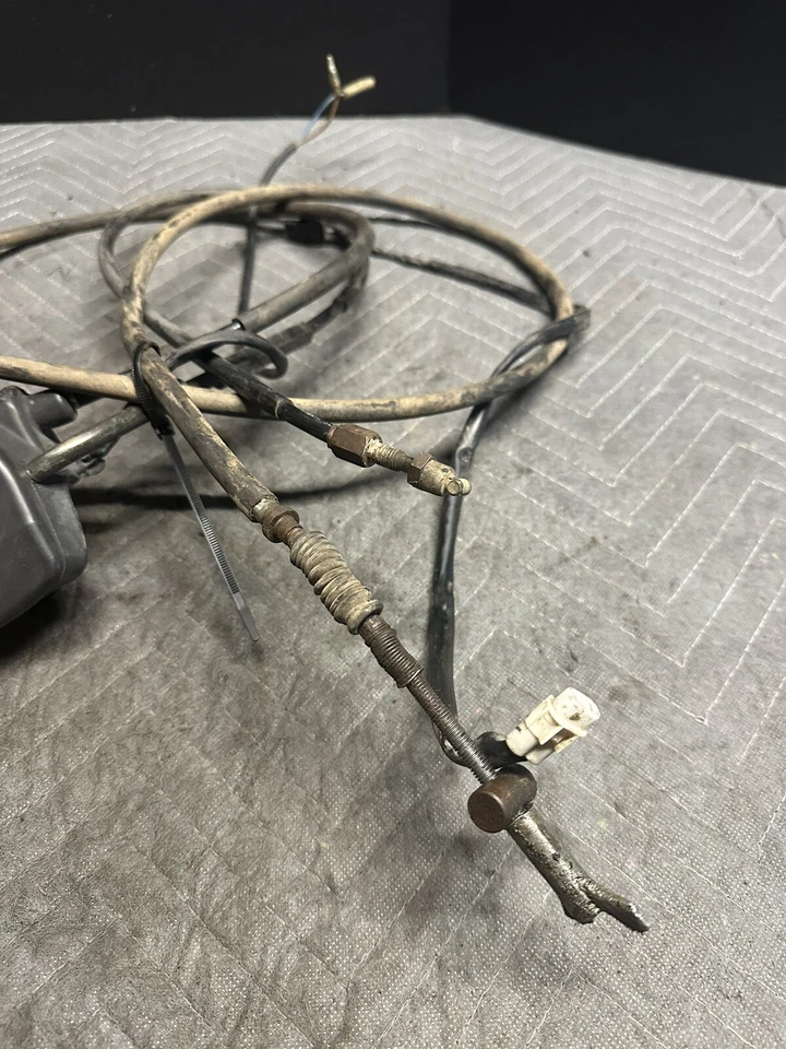 02-06 Kawasaki Prairie 700 650 4x4 Palanca de freno de mano trasera Cables de bloqueo diferencial Foto 2 de 4