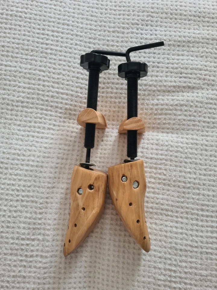 Damenschuhdehner aus Holz und Metall - Bild 4 von 4