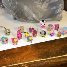 Hatchimals Colleggtibles Lot Of 17 Mini Figures Animals Toys