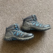 Gelert kids waterproof walking/hiking boots - size 3 used but in good condition 