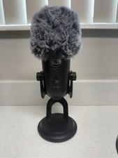 Blue Yeti Professional Multi-Pattern USB Condenser Microphone - Blackout