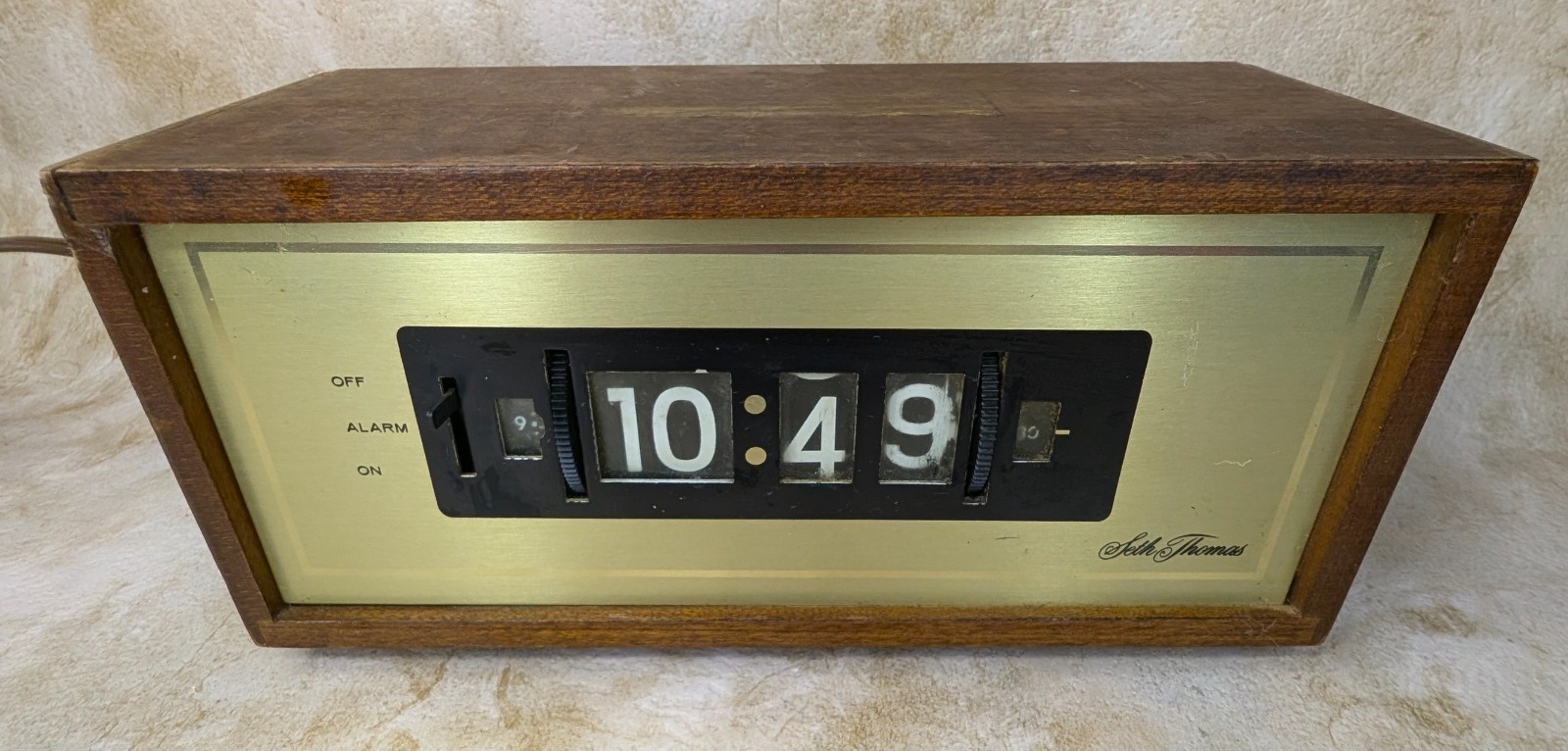 Vintage Seth Thomas Speed Read Electric Flip Clock Mid Century Modern Wood Case photo Vintage Seth Thomas Speed Read Electric Flip Clock Mid Century Modern Wood Case featured image
