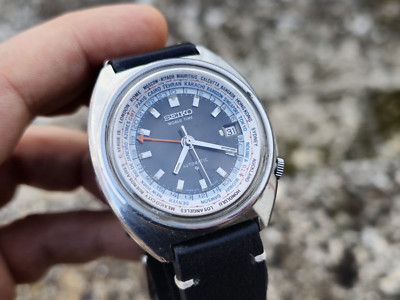 Seiko GMT World Time Automatik 6117-6400 schwarzes Zifferblatt