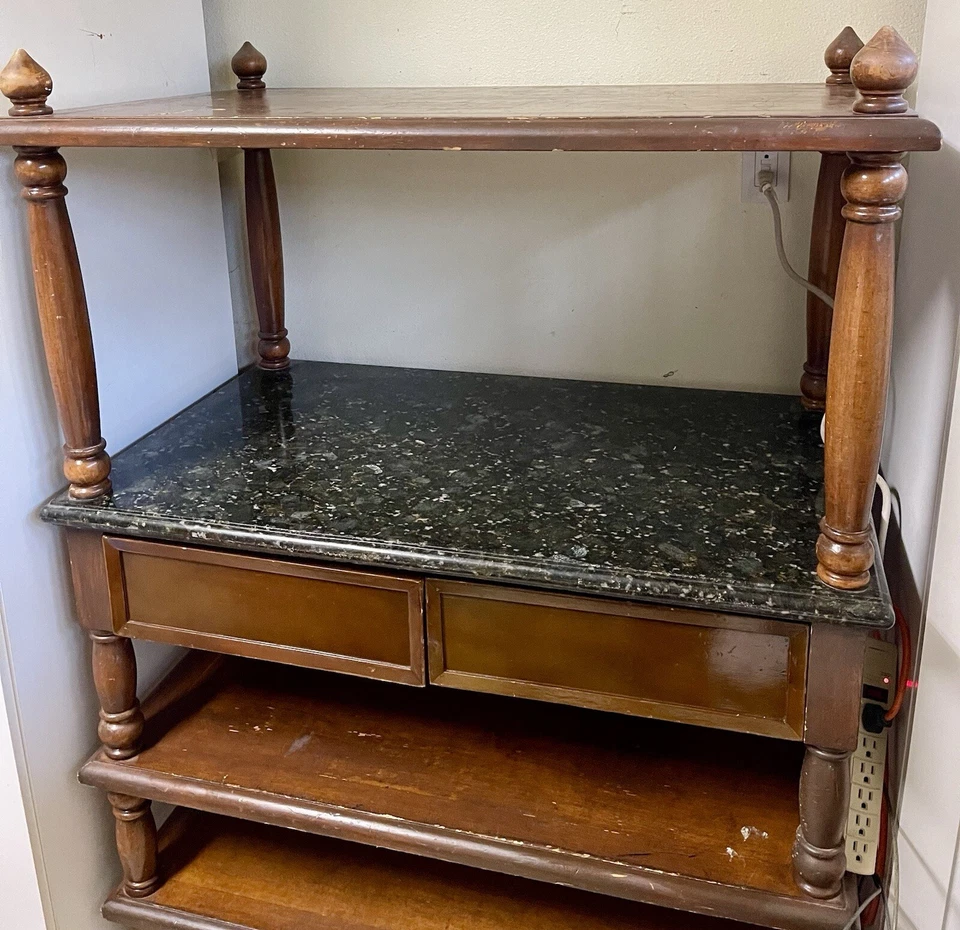 Antiguo piso victoriano de caoba con tapa de granito mariposa verde Foto 3 de 4