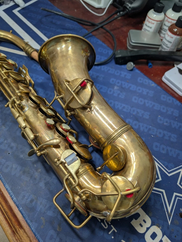 Nuevo saxofón alto Conn Wonder II 1925 ¡Totalmente restaurado y listo para tocar! Foto 3 de 4