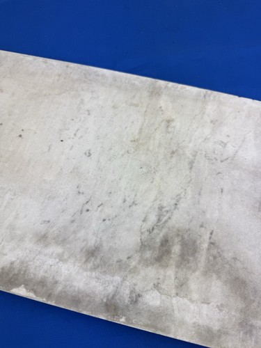 Estante de mármol C.1900 con bordes biselados, sin astillas ni grietas, 28,25" L x 10" W x 7/8" H - Imagen 19 de 20