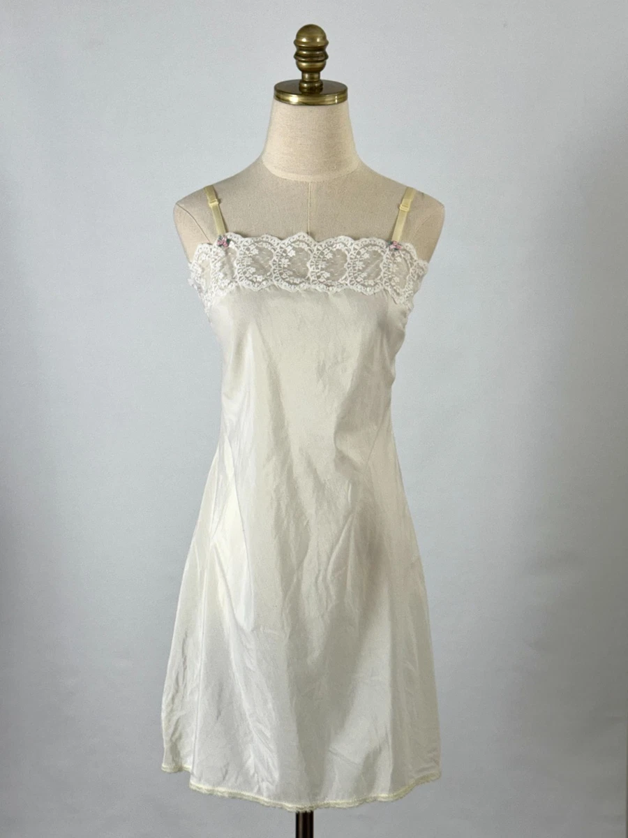 handmade crochet dresses Bouquet Dress SIZE:2 YEARS Influencer travel. ABC Knitting Patterns -