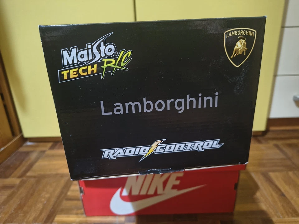 Maisto Tech R/C Macchina Lamborghini Huracan Polizia Radicomandata in scala 1:14 - Immagine 4 di 4