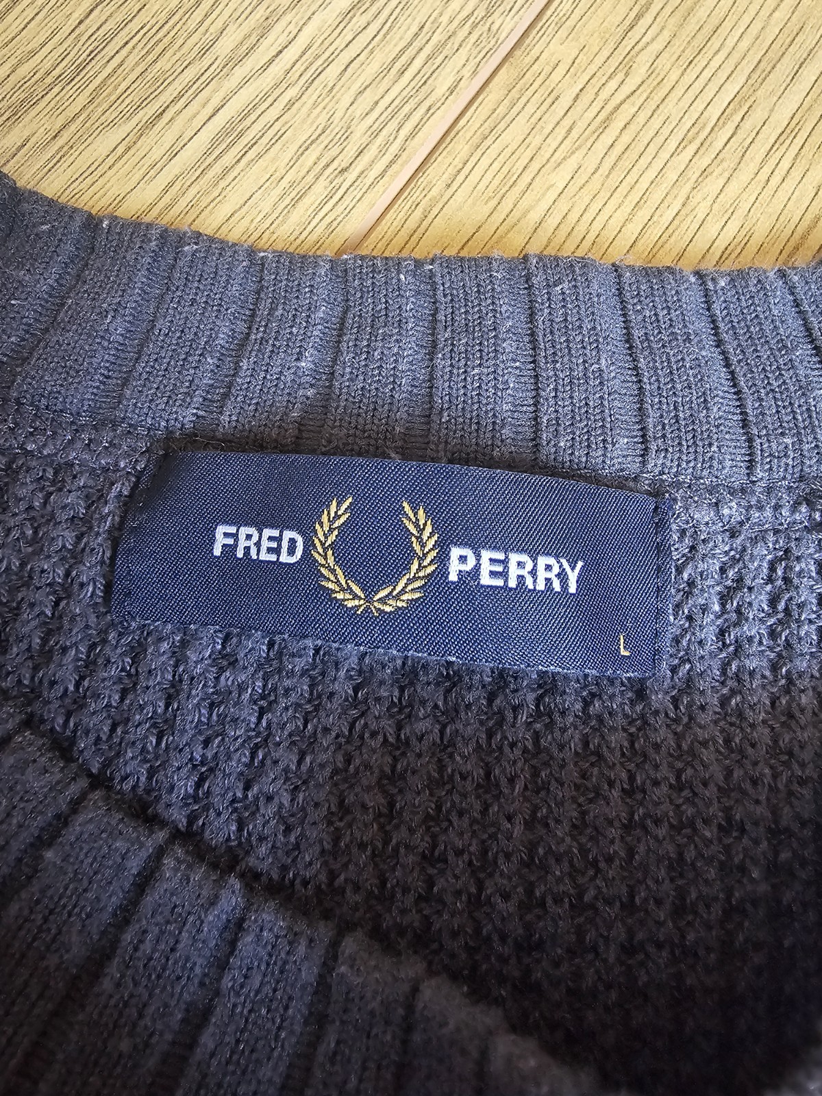 Fred Perry Mens Jumper Size Large Charcoal Grey Waffle Knit Crew Neck Sweater image 3