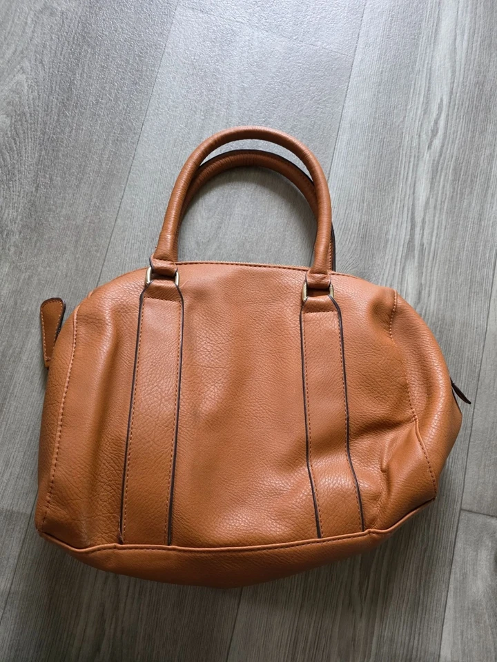 Bolso Cartera Christian Siriano Marrón Imitación Cuero Doble Asas y Acentos con Cremallera Foto 4 de 4