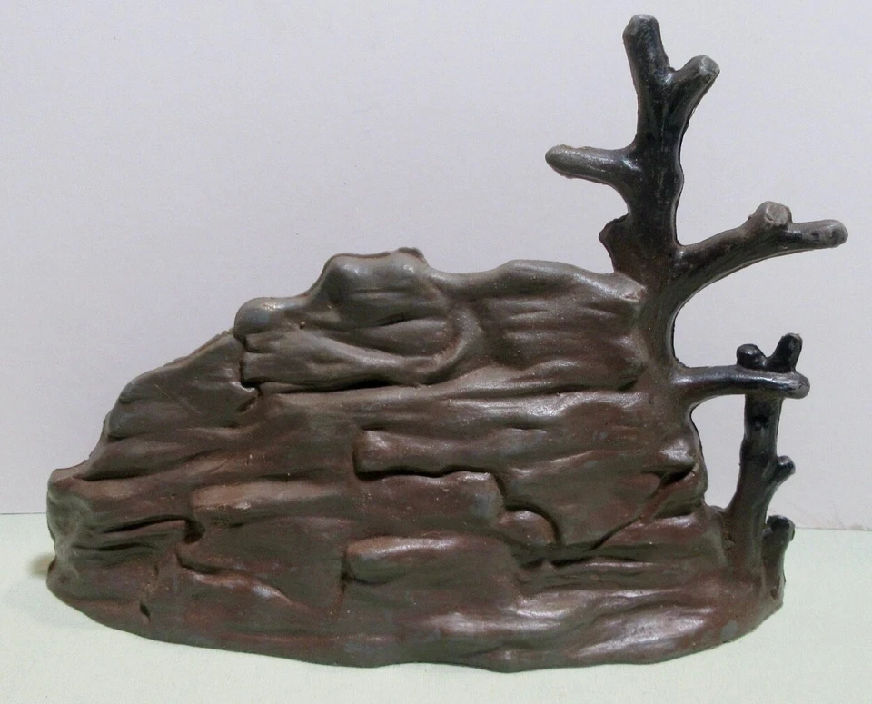 Unbranded Plastic Imaginary Tunnel 7 1/4"L x 2 1/4"W x 5 1/4"H - Image 4 of 4