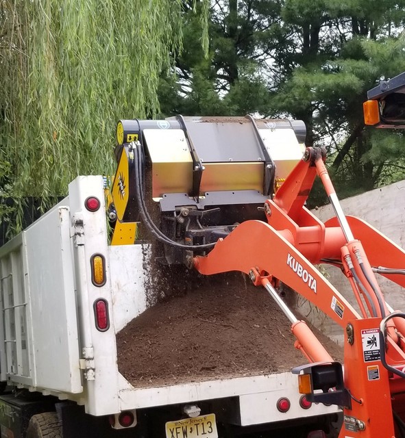 fast, efficient skid steer screening bucket skid steer soil screening