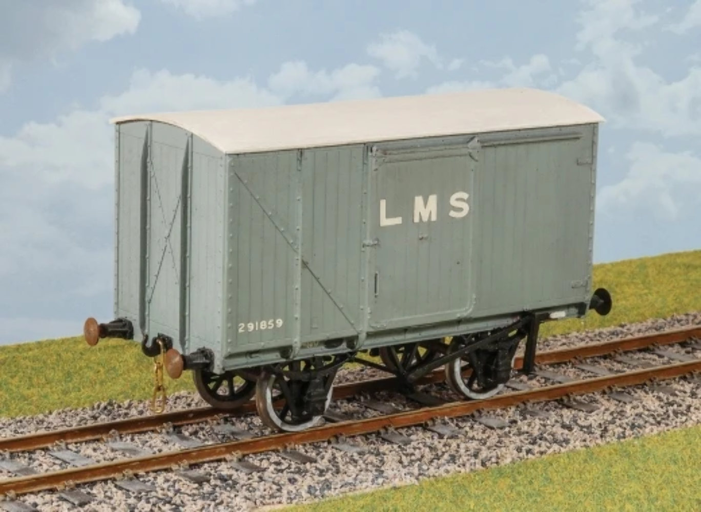 Parkside PS07 O Gauge LMS 12t Van Kit