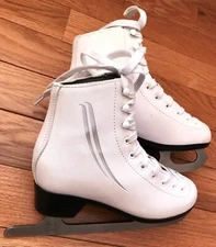 Lake Placid Cascade Girl's Size 4 White Figure Skates Skating  8 1/3 GS Runners