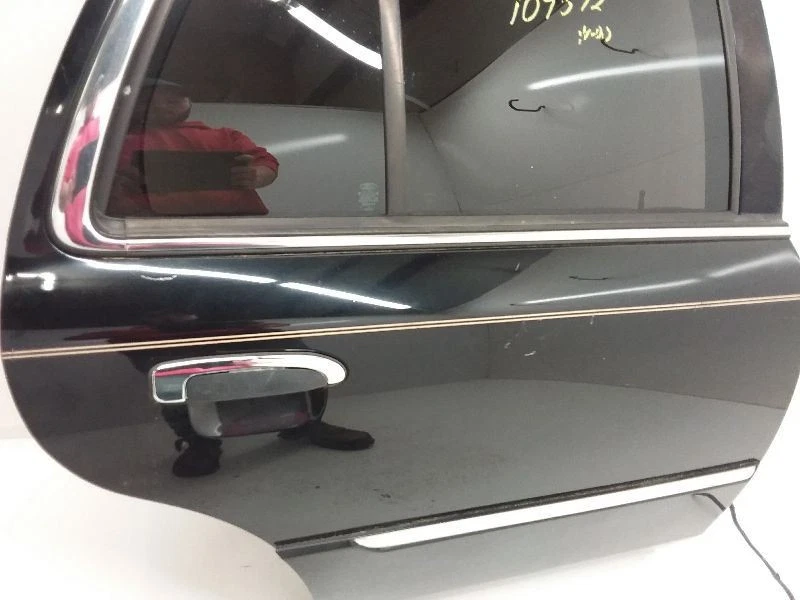 1998-2002 Ford Crown Victoria Passenger Right Rear Side Door 114. WB Black - Image 3 of 4