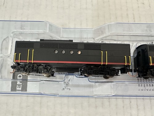 Micro-Trains N 992 00 031 EMD FT A/B Unit Loco Set Cotton Belt #923 DCC - Picture 3 of 10