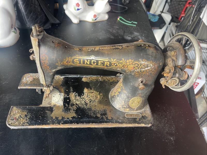 Singer Late 1800’s Treadle Sewing Machine Decorative Gold Sphinx Rusty But Moves