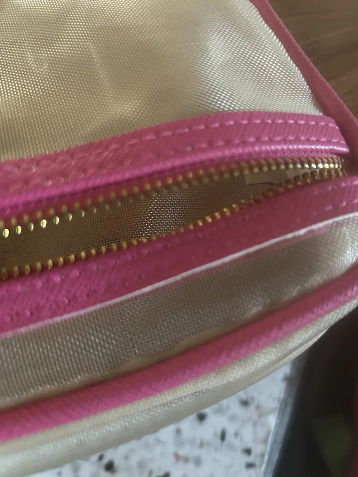 Ba cosmético de malla Trish McEvoy Foto 4 de 4