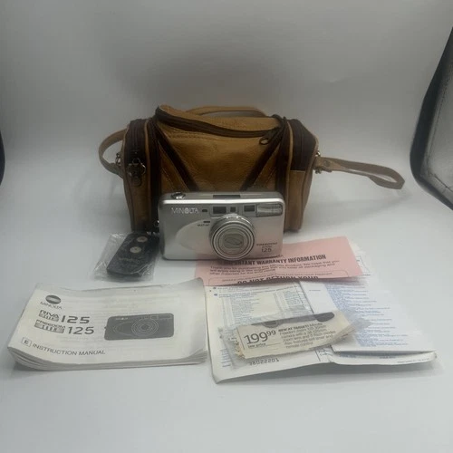 Minolta Freedom Zoom 125  35mm Point & Shoot Film Camera Works Great+Remote+Case